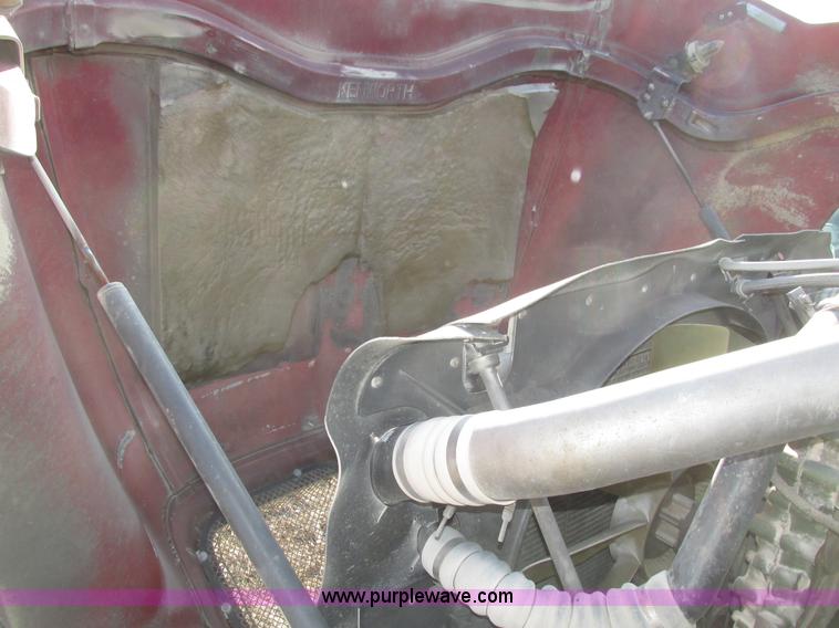 image for item H1111 1998 Kenworth T2000 semi truck