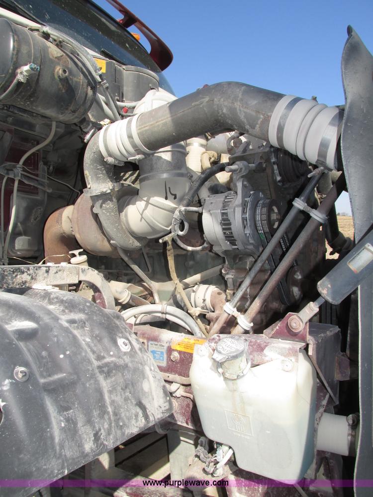 image for item H1111 1998 Kenworth T2000 semi truck