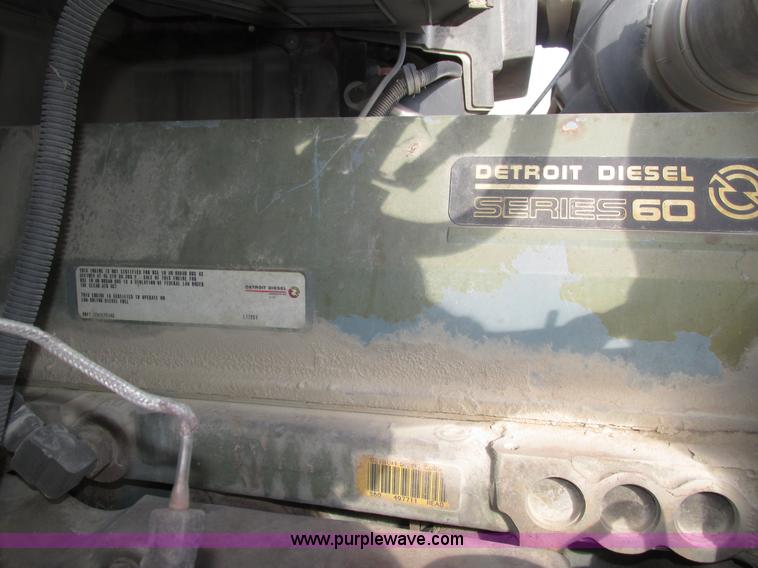 image for item H1111 1998 Kenworth T2000 semi truck