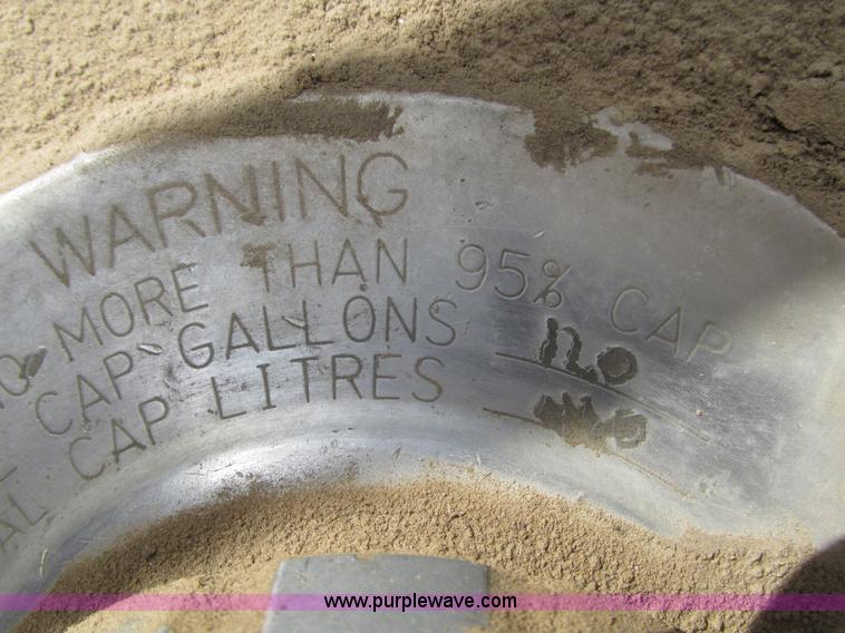 image for item H1111 1998 Kenworth T2000 semi truck