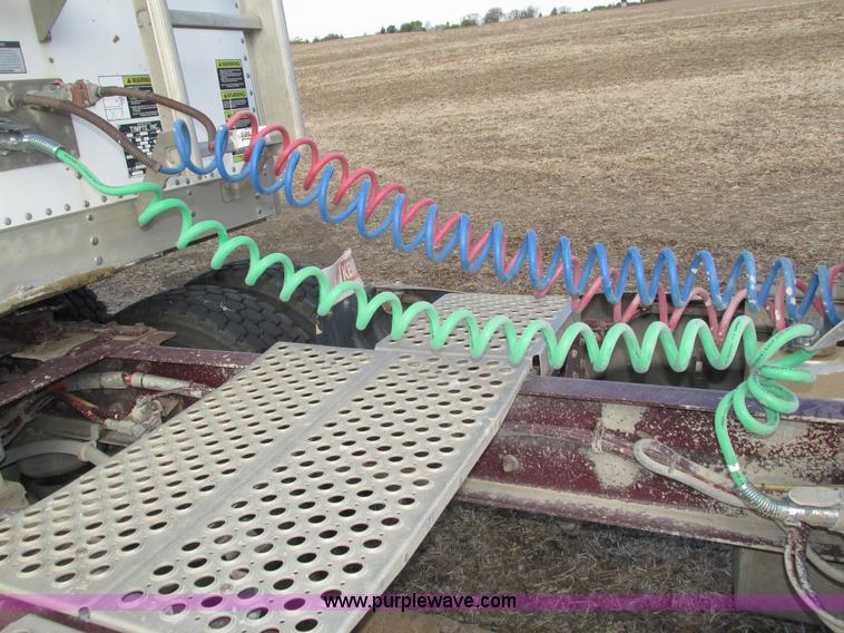 image for item H1111 1998 Kenworth T2000 semi truck