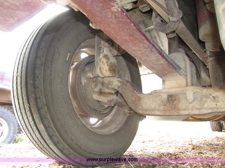 image for item H1111 1998 Kenworth T2000 semi truck