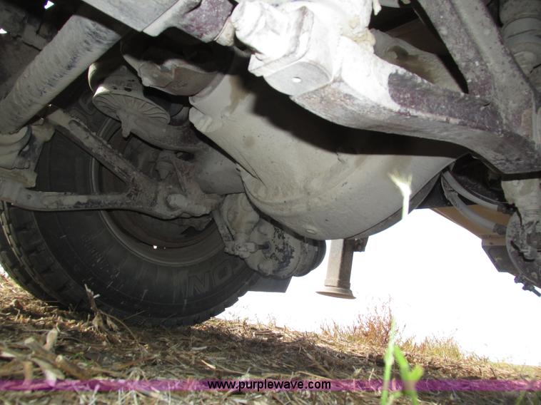 image for item H1111 1998 Kenworth T2000 semi truck