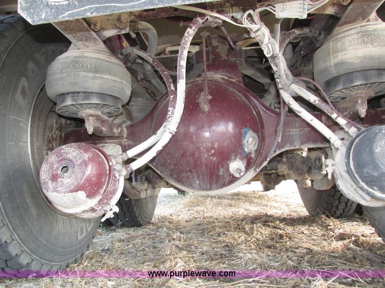 image for item H1111 1998 Kenworth T2000 semi truck