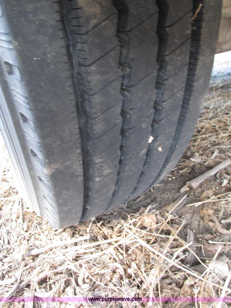 image for item H1111 1998 Kenworth T2000 semi truck