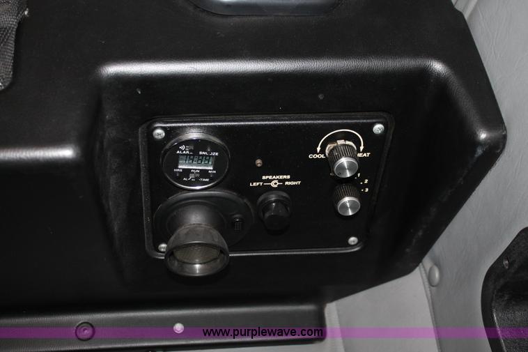 image for item H8080 1999 Freightliner FLD120 semi truck