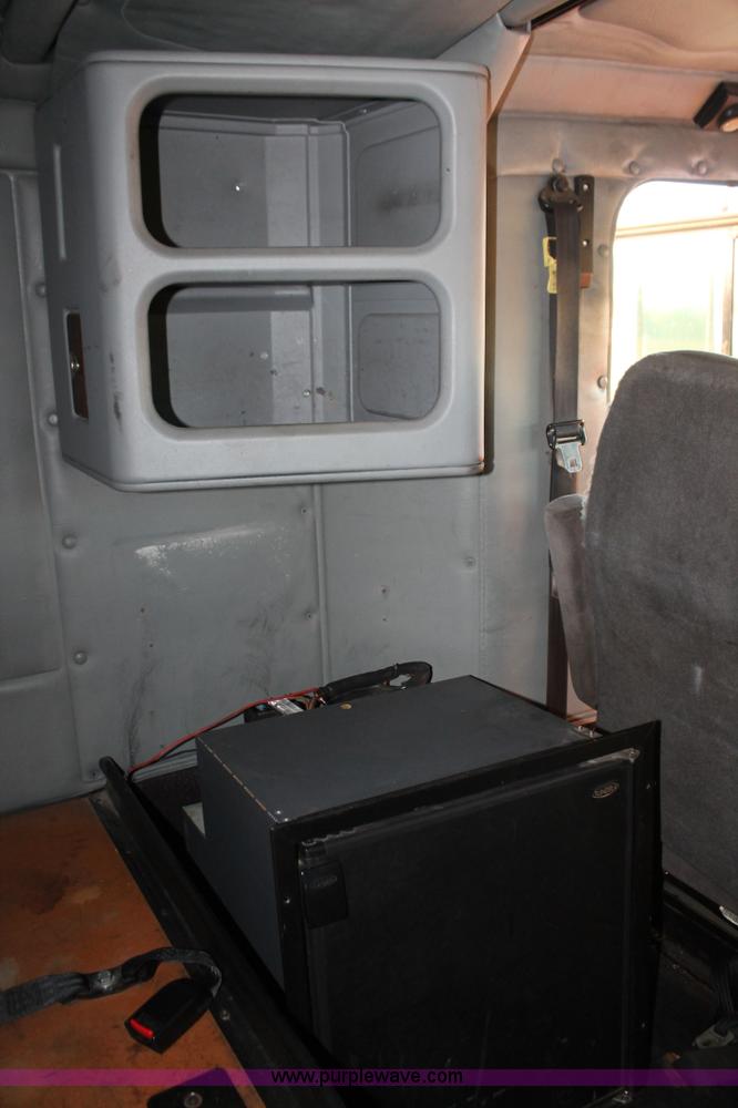 image for item H8080 1999 Freightliner FLD120 semi truck