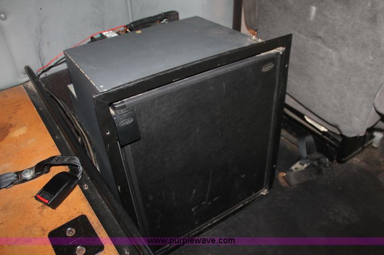 image for item H8080 1999 Freightliner FLD120 semi truck