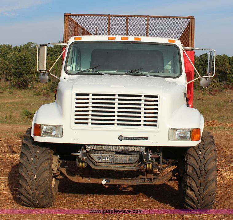 image for item J4365 2001 International 4700 dump truck