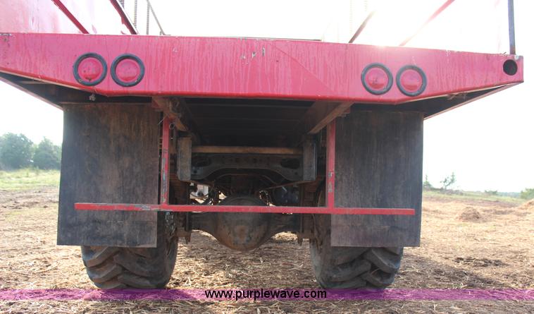 image for item J4365 2001 International 4700 dump truck