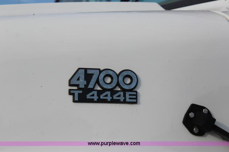 image for item J4365 2001 International 4700 dump truck