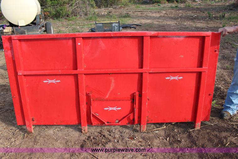 image for item J4365 2001 International 4700 dump truck