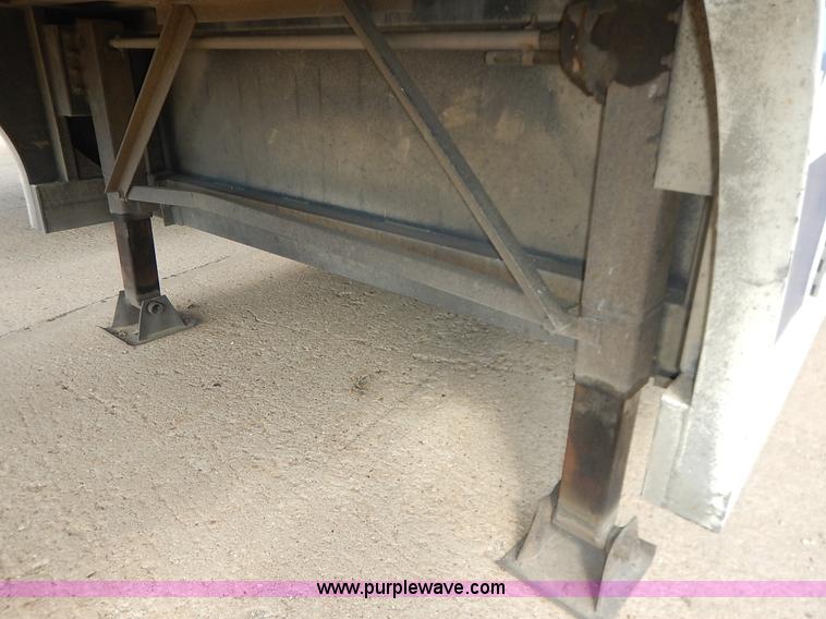 image for item J6453 1998 Hackney beverage trailer