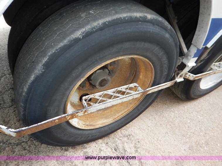 image for item J6453 1998 Hackney beverage trailer