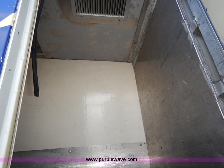 image for item J6453 1998 Hackney beverage trailer