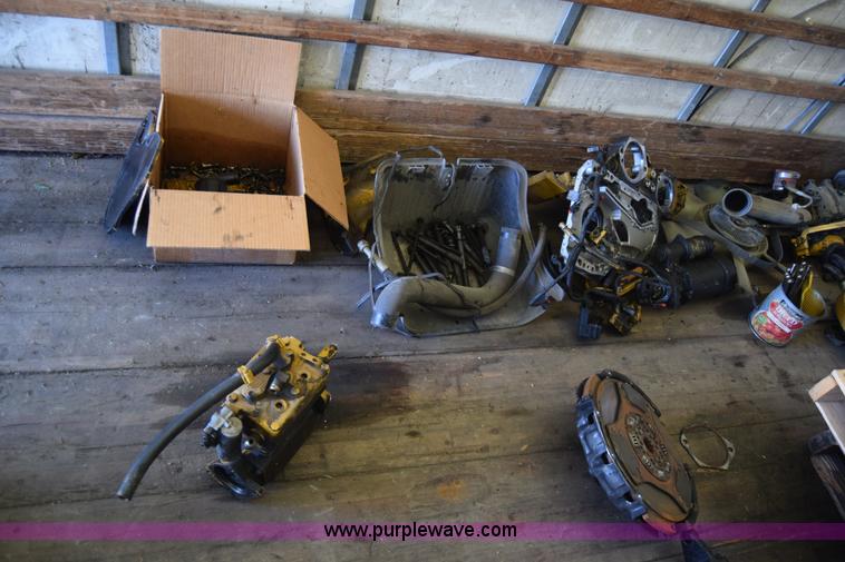 image for item J7010 2006 Freightliner Business Class M2 box truck