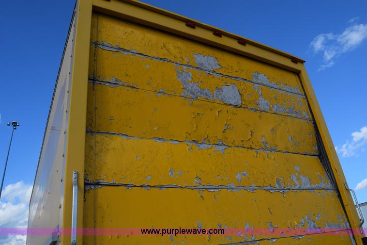 image for item J7010 2006 Freightliner Business Class M2 box truck