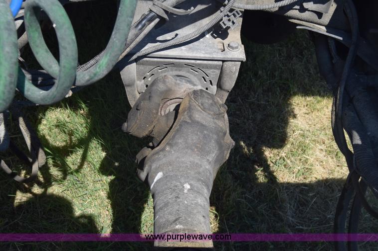 image for item J7217 2006 Freightliner Columbia semi truck