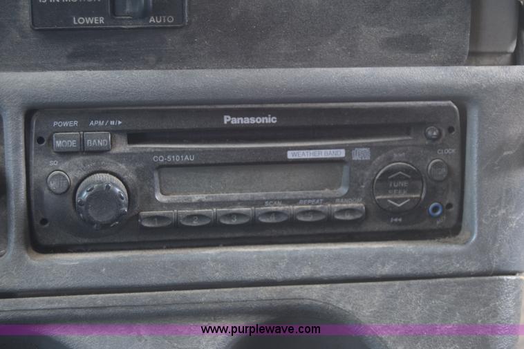 image for item J7218 2006 Freightliner Columbia semi truck