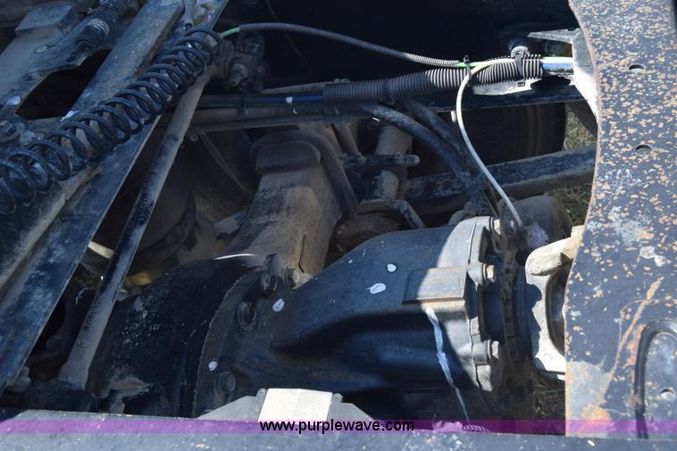 image for item J7218 2006 Freightliner Columbia semi truck