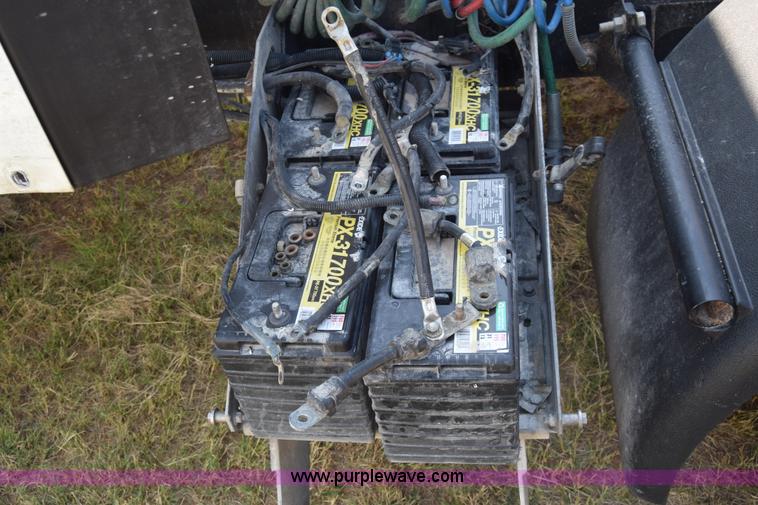 image for item J7221 2007 International 9400i semi truck