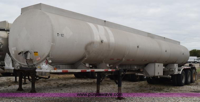 image for item J8473 1980 Fruehauf tanker trailer