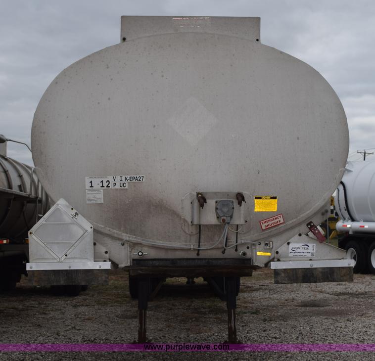image for item J8473 1980 Fruehauf tanker trailer
