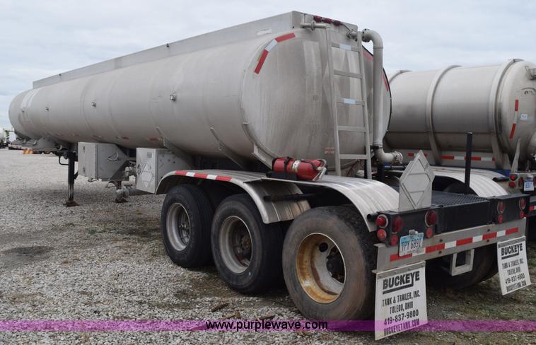 image for item J8473 1980 Fruehauf tanker trailer