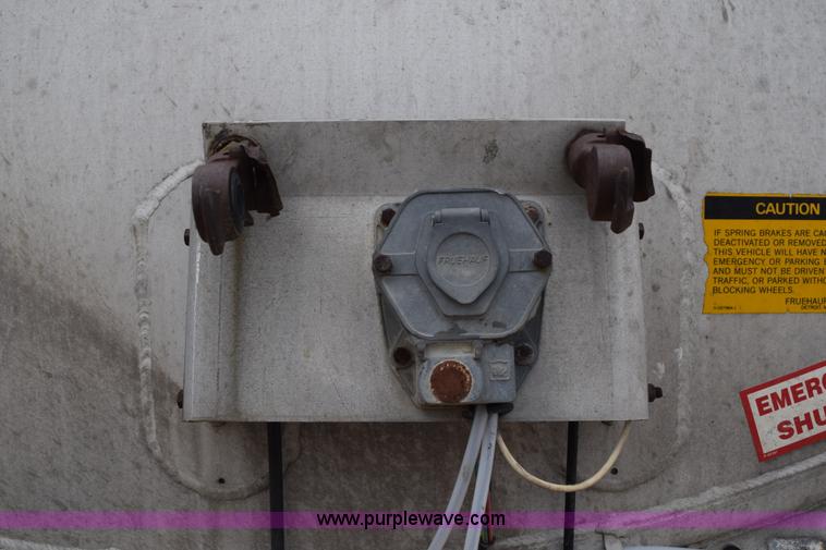 image for item J8473 1980 Fruehauf tanker trailer