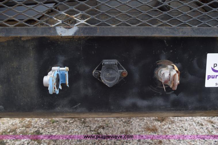 image for item J8475 1973 Fruehauf tank trailer