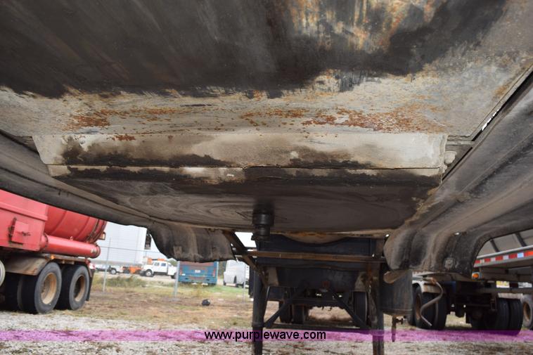 image for item J8475 1973 Fruehauf tank trailer