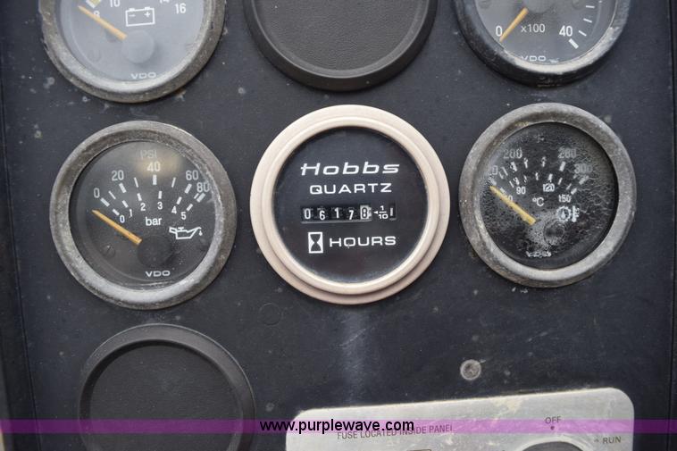 image for item J8475 1973 Fruehauf tank trailer