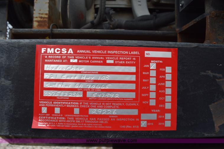 image for item J8475 1973 Fruehauf tank trailer