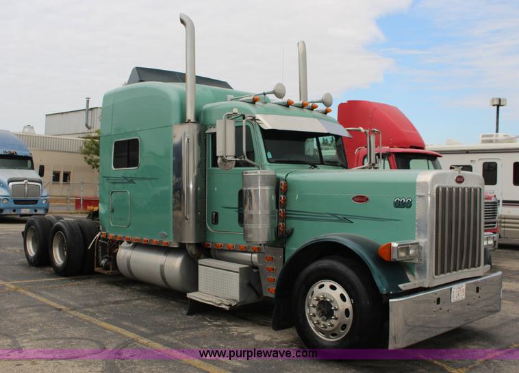 image for item K1186 2006 Peterbilt 379 semi truck