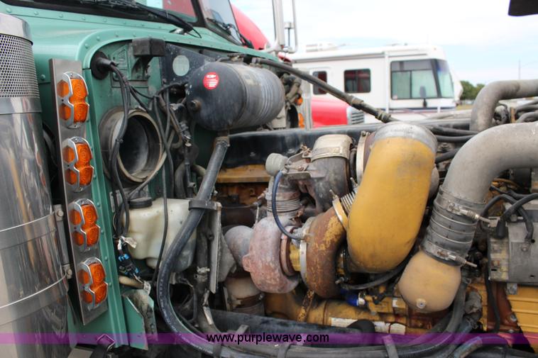 image for item K1186 2006 Peterbilt 379 semi truck