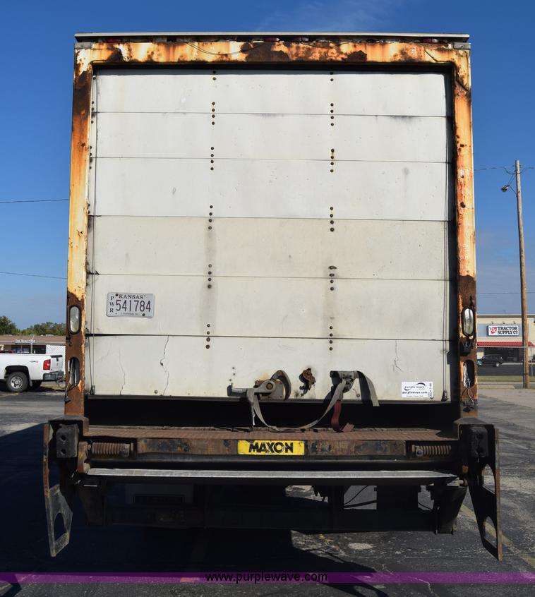 image for item K1188 2006 Hino 268 box truck