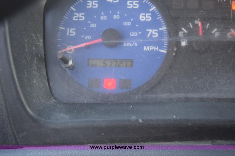 image for item K1188 2006 Hino 268 box truck