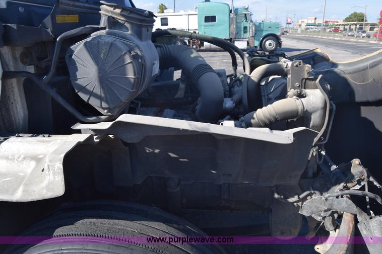 image for item K1188 2006 Hino 268 box truck