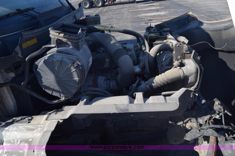 image for item K1188 2006 Hino 268 box truck