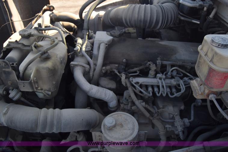 image for item K1188 2006 Hino 268 box truck