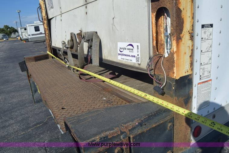 image for item K1188 2006 Hino 268 box truck