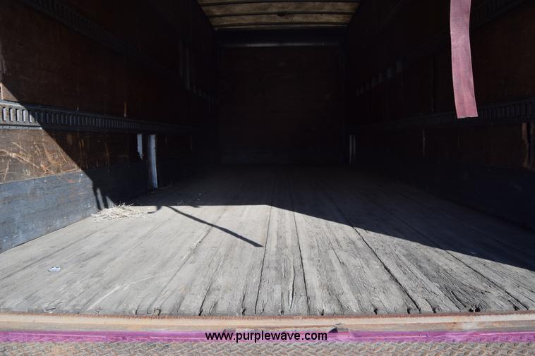 image for item K1188 2006 Hino 268 box truck