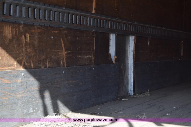 image for item K1188 2006 Hino 268 box truck