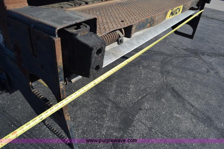 image for item K1188 2006 Hino 268 box truck