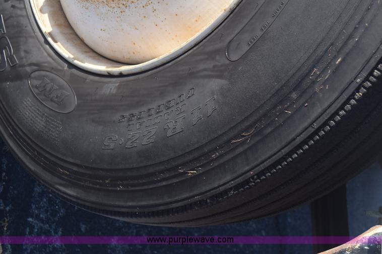 image for item K1188 2006 Hino 268 box truck