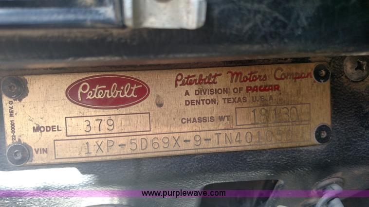 image for item K1235 1996 Peterbilt 379 semi truck
