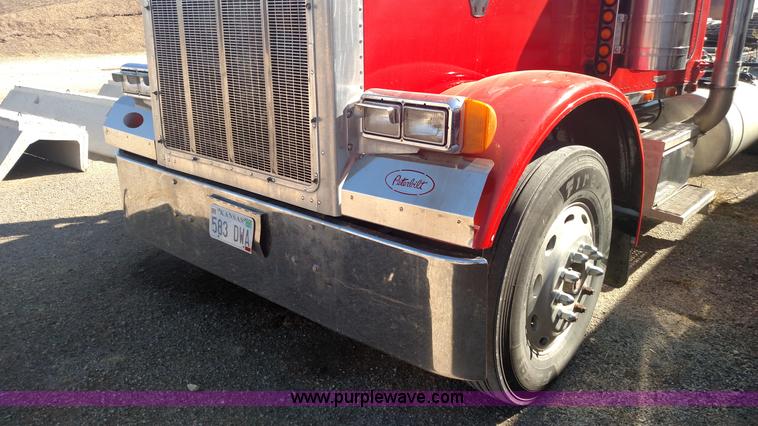 image for item K1235 1996 Peterbilt 379 semi truck