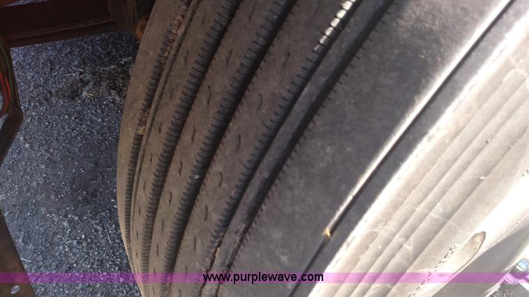 image for item K1235 1996 Peterbilt 379 semi truck