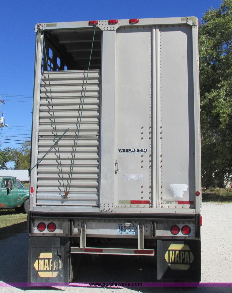 image for item K2195 1993 Wilson PSDCL-302 livestock trailer