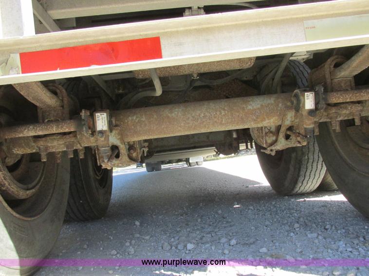 image for item K2195 1993 Wilson PSDCL-302 livestock trailer